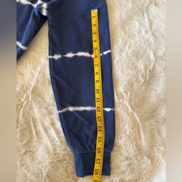 Athleta Sundown navy/white Tie-dye Sweatshirt size medium - Picture 9 of 11